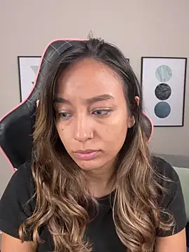 DianaHopson online show from March 7, 2025, 11:27 pm