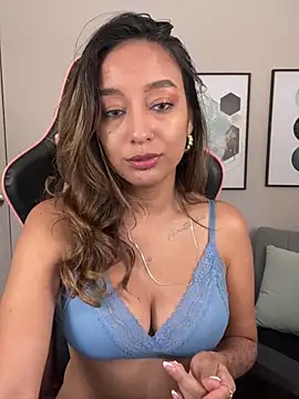 DianaHopson online show from March 8, 2025, 1:57 pm