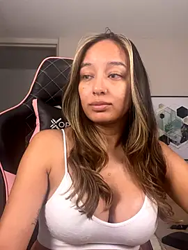 DianaHopson online show from September 25, 2025, 12:03 am