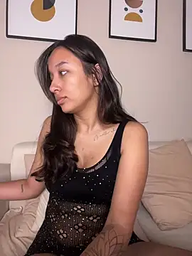 DianaHopson online show from April 21, 2026, 11:49 am