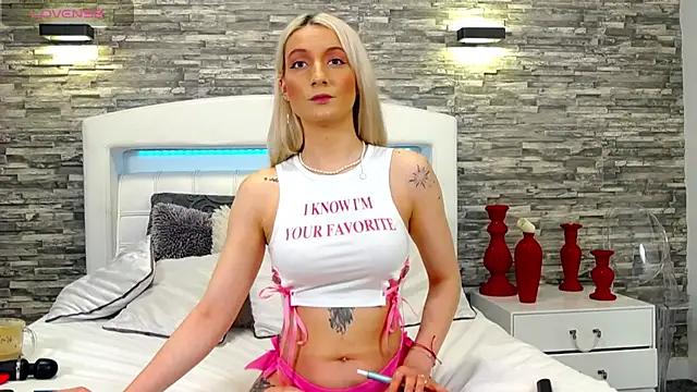 Ella Charm online show from March 3, 2025, 8:54 pm