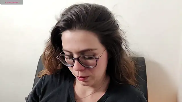 irinasweet27 online show from October 26, 2025, 12:05 am