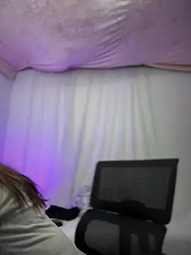 lilian prada online show from February 24, 2026, 9:13 pm