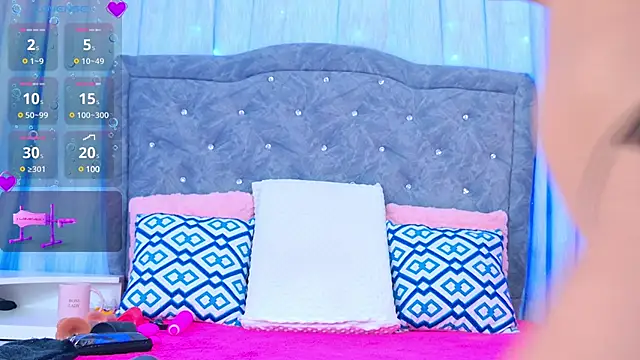 Snapshot of ZafiroClean chatting on March 19, 2025, 7:06 pm ZafiroClean online show from March 19, 2025, 7:06 pm