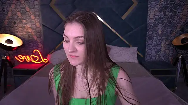 Snapshot of EmmyCharmm chatting on February 25, 2026, 7:07 am EmmyCharmm online show from February 25, 2026, 7:07 am