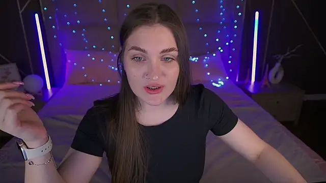 EmmyCharmm online show from March 30, 2026, 5:52 am