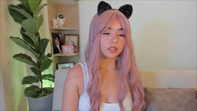 Olivia xd  online show from June 17, 2026, 5:54 am