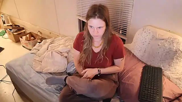 xxpixeyxx online show from September 26, 2025, 9:13 am