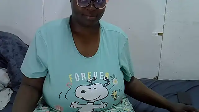 MamaGotYou online show from January 15, 2025, 11:00 am