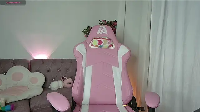 keissy rincon  online show from January 9, 2025, 10:52 pm