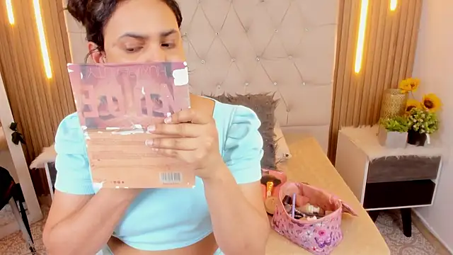 Andrys  online show from September 9, 2025, 8:19 pm