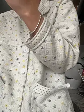 Ameellie online show from March 2, 2025, 1:49 pm