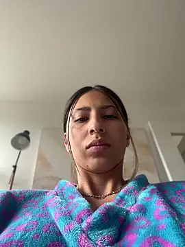 Ameellie online show from April 17, 2026, 3:15 pm