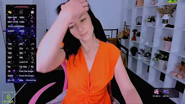 Snapshot of _Kelly__ chatting on December 6, 2024, 8:15 am Kelly online show from December 6, 2024, 8:15 am