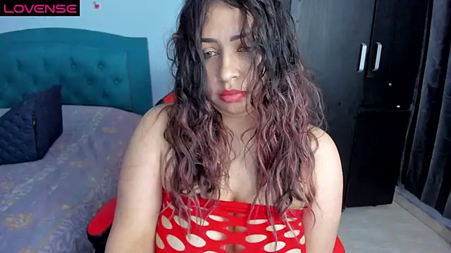 charlotee lovee69 online show from January 26, 2025, 1:31 am