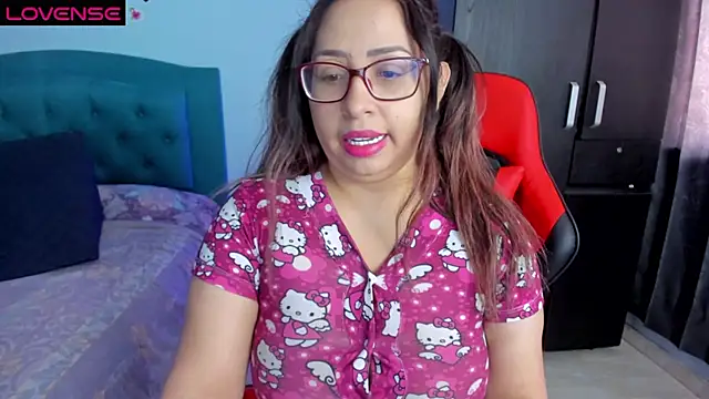 charlotee lovee69 online show from February 6, 2025, 5:09 pm