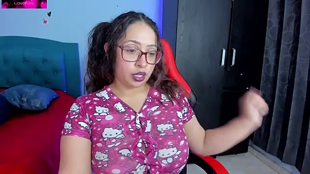 charlotee lovee69 online show from February 23, 2025, 4:28 am