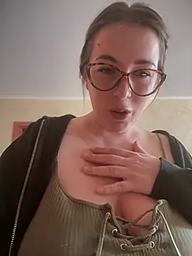 MommmyYummy online show from March 14, 2025, 9:14 am