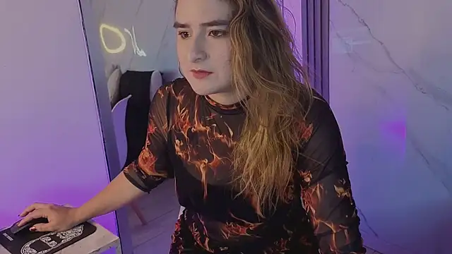 CandyQueenGold online show from February 7, 2026, 7:06 pm