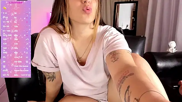 Natasha Wilde  online show from July 21, 2026, 11:40 pm