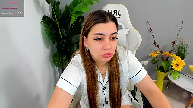 EveEvian online show from April 22, 2026, 12:18 pm