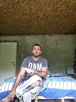 florin421 online show from May 12, 2026, 9:06 am