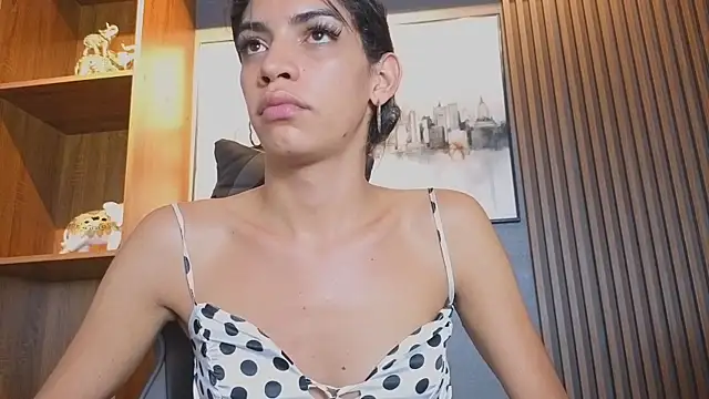 Snapshot of Alahia_Rodriguez chatting on April 29, 2026, 7:53 pm Alahia Rodriguez online show from April 29, 2026, 7:53 pm