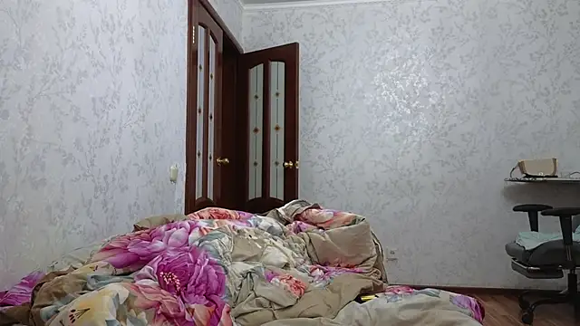 Nelly Fischer online show from January 16, 2025, 5:01 pm