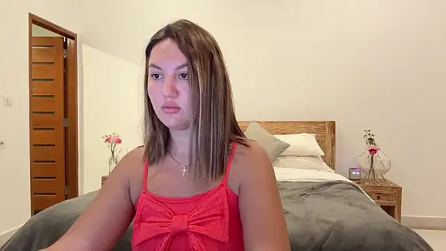 Nelly Fischer online show from September 28, 2025, 3:39 pm