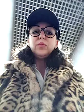 Ulyana72882 online show from December 17, 2024, 3:39 pm