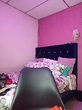 EllisW8 online show from October 13, 2025, 10:43 pm