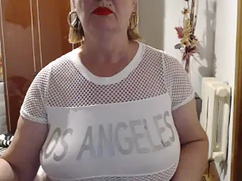 Secretfox online show from September 26, 2025, 3:10 am