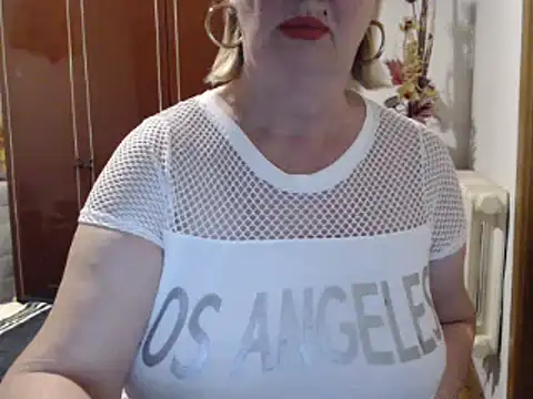 Secretfox online show from October 2, 2025, 3:13 am