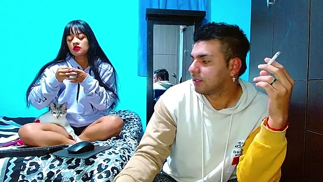 2ScarletandRyan8 online show from February 5, 2025, 10:08 am