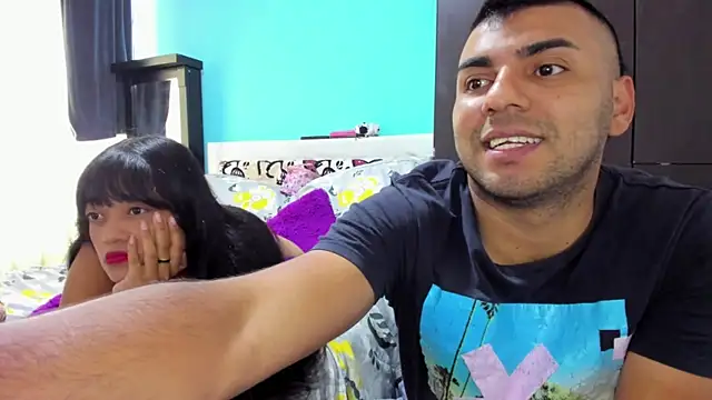 2ScarletandRyan8 online show from September 11, 2025, 3:56 pm