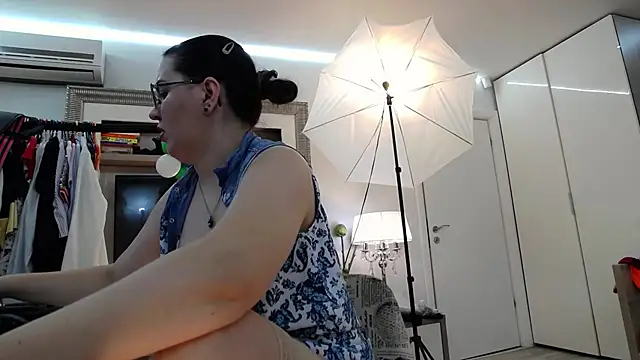 Snapshot of ILoveToFeelU chatting on February 27, 2025, 11:26 pm ILoveToFeelU online show from February 27, 2025, 11:26 pm