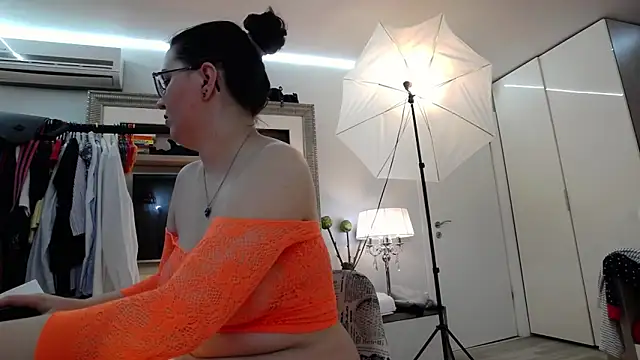 Snapshot of ILoveToFeelU chatting on March 12, 2025, 3:51 pm ILoveToFeelU online show from March 12, 2025, 3:51 pm