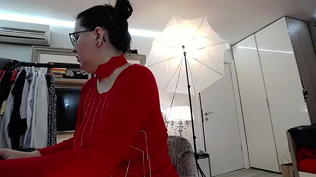 Snapshot of ILoveToFeelU chatting on March 14, 2025, 8:17 pm ILoveToFeelU online show from March 14, 2025, 8:17 pm