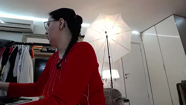 Snapshot of ILoveToFeelU chatting on March 16, 2025, 9:37 pm ILoveToFeelU online show from March 16, 2025, 9:37 pm