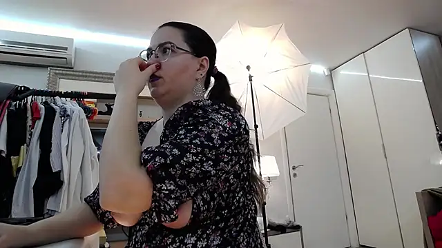 Snapshot of ILoveToFeelU chatting on March 17, 2025, 11:11 pm ILoveToFeelU online show from March 17, 2025, 11:11 pm