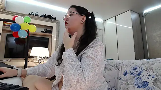 ILoveToFeelU online show from March 30, 2026, 6:53 pm