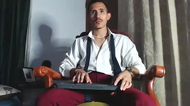 Snapshot of HomeAloneK chatting on February 2, 2025, 7:35 pm HomeAloneK online show from February 2, 2025, 7:35 pm