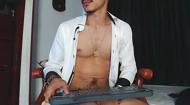 Snapshot of HomeAloneK chatting on February 8, 2025, 1:43 am HomeAloneK online show from February 8, 2025, 1:43 am