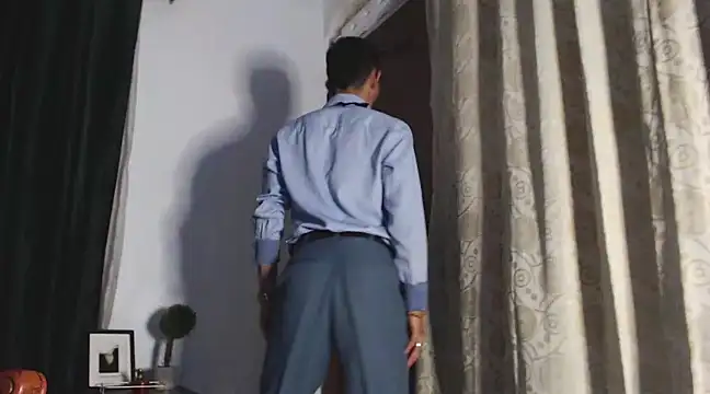 Snapshot of HomeAloneK chatting on February 10, 2025, 11:45 pm HomeAloneK online show from February 10, 2025, 11:45 pm