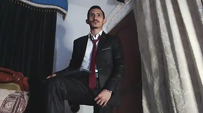 Snapshot of HomeAloneK chatting on February 21, 2025, 7:54 pm HomeAloneK online show from February 21, 2025, 7:54 pm