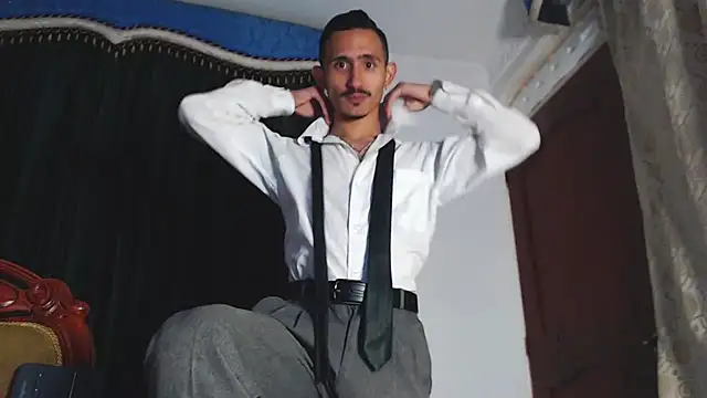 Snapshot of HomeAloneK chatting on March 5, 2025, 8:10 pm HomeAloneK online show from March 5, 2025, 8:10 pm