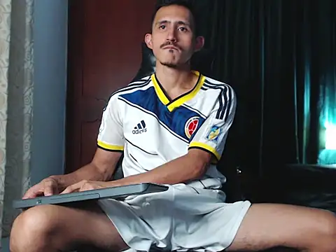 Snapshot of HomeAloneK chatting on September 11, 2025, 7:58 pm HomeAloneK online show from September 11, 2025, 7:58 pm