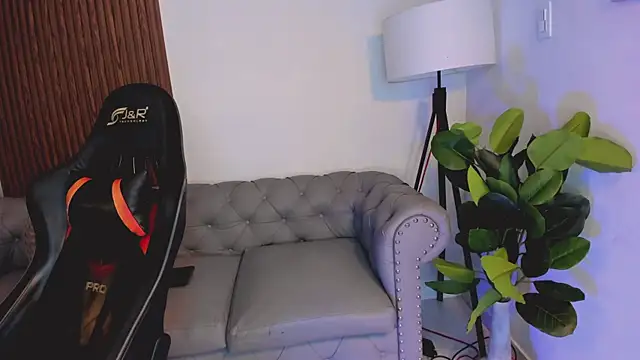 liam collins21 online show from September 26, 2025, 11:47 am