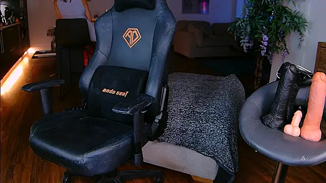 GoddessElizabethX online show from April 12, 2026, 6:46 pm