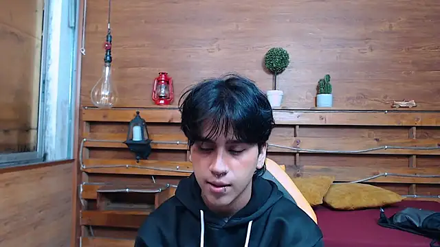 alex 477 online show from November 12, 2025, 11:43 am